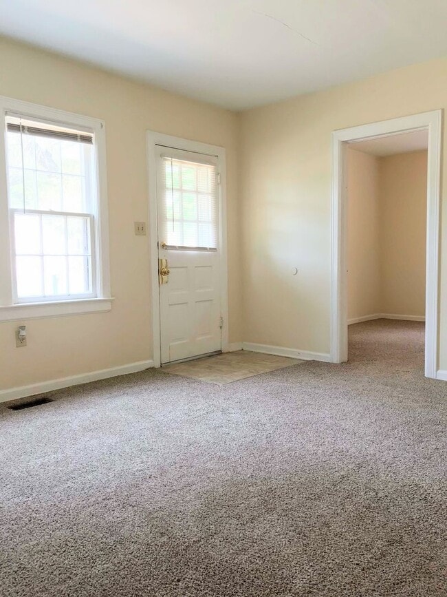 Building Photo - Cute 2 Bed 1 Bath in Good Neighborhood