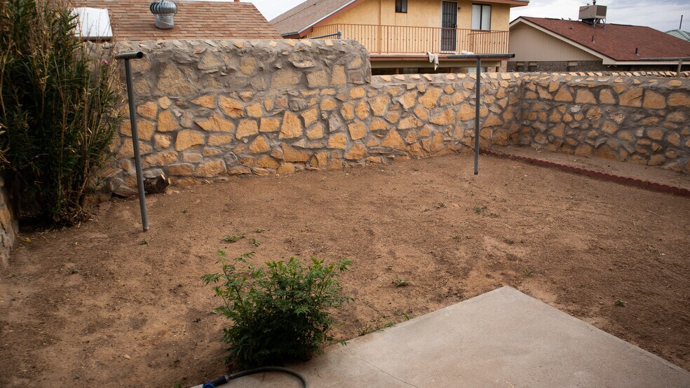 Building Photo - 11322 Lake Nemi Dr