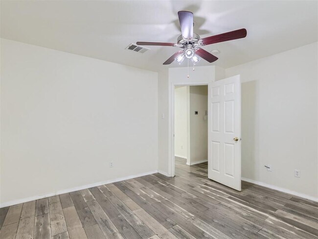 Building Photo - 13313 John Tyler St