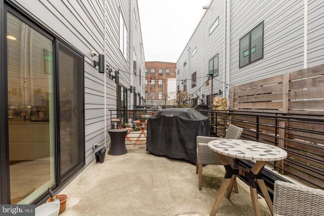 Building Photo - 1505 N Palethorp St