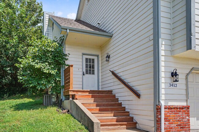 Building Photo - 3412 Augusta Dr