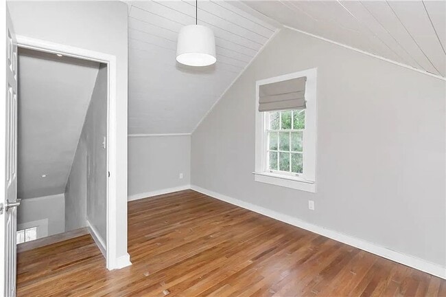 Building Photo - Beautiful 4 bedroom home in Midtown