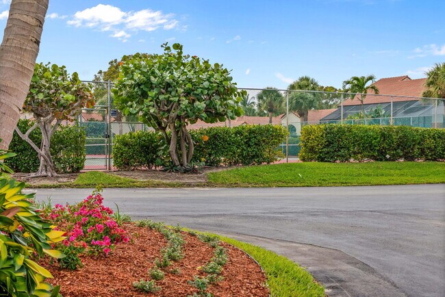 Building Photo - 405 Sea Oats Dr