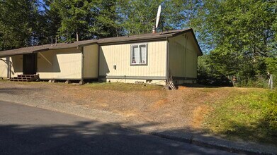 Building Photo - 612 S Yorktown Dr
