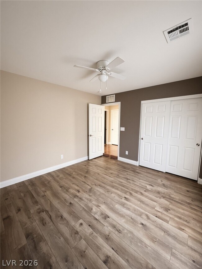 Building Photo - 10593 Hamdem Ave