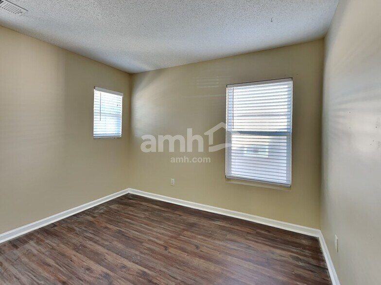 Building Photo - 3669 Marshlane Way