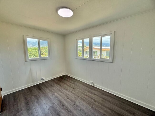 Building Photo - 357 Hilu Pl