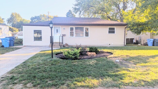 Primary Photo - 845 Florland Dr