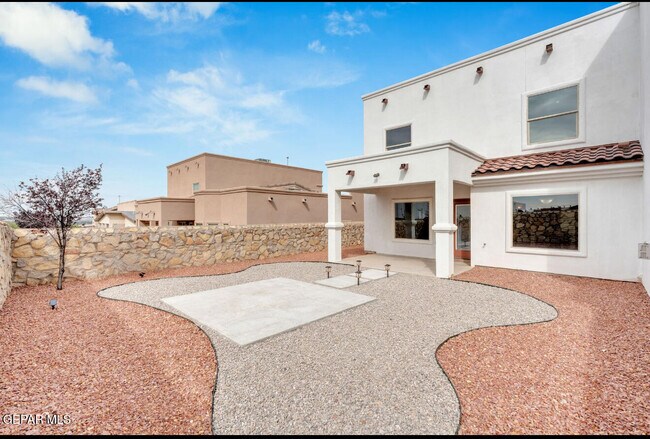 Building Photo - 11714 Dos Palmas Dr