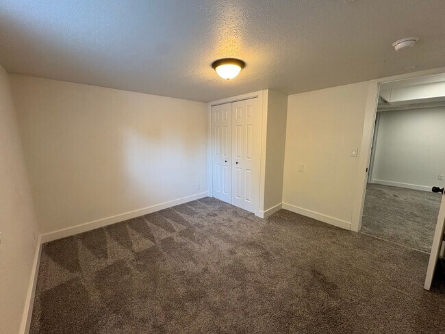 Building Photo - 2316 W Kootenai St