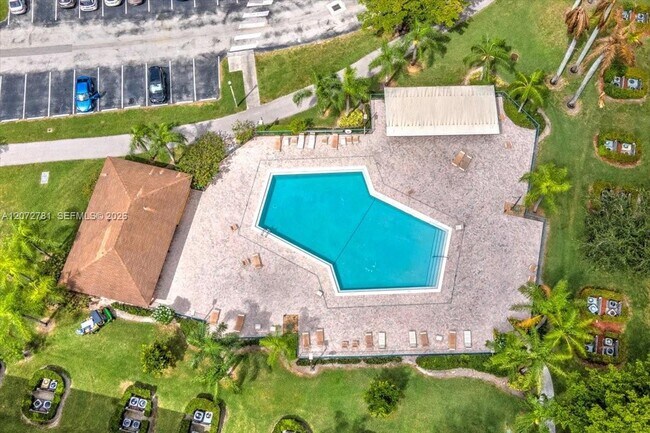 Building Photo - 1300 SW 125th Ave