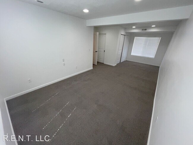 Building Photo - 4 br, 2 bath House - 1728 W. 1100 S.