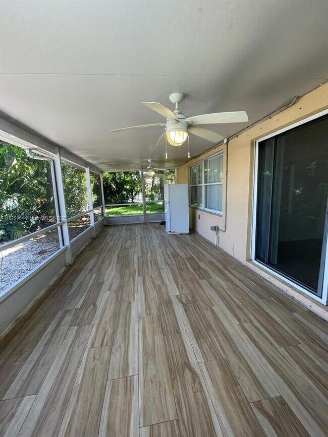 Building Photo - 4136 Sapphire Terrace
