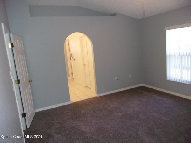 Building Photo - 3908 Upmann Dr
