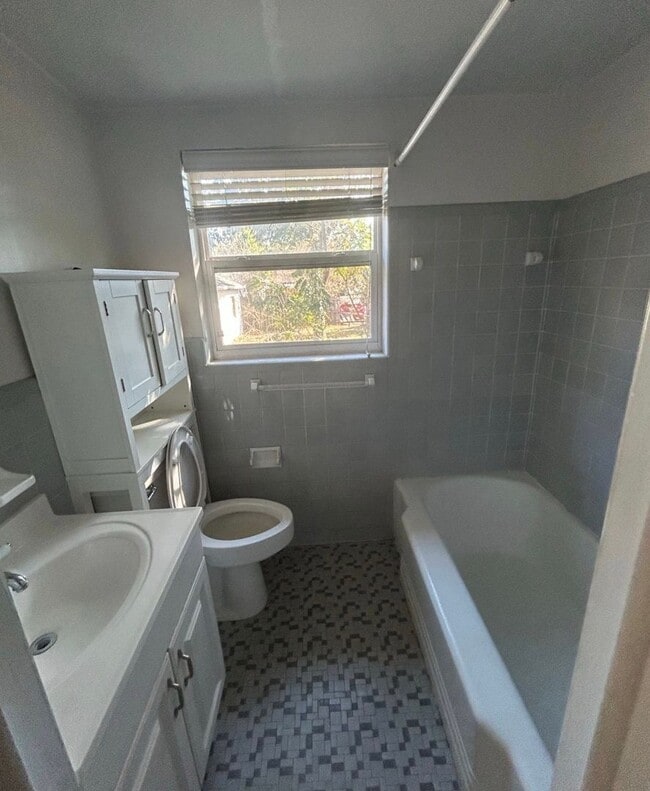 Building Photo - Central Lakeland Rental Home