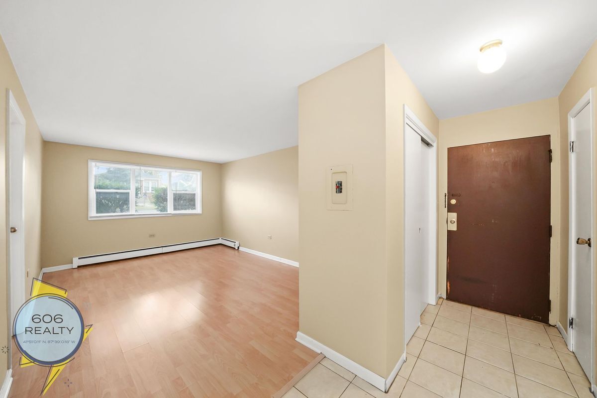 Building Photo - 1213 34th Ave