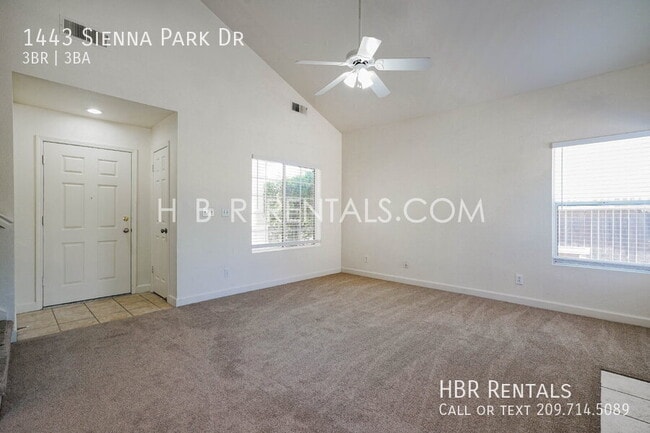 Building Photo - 1443 Sienna Park Dr