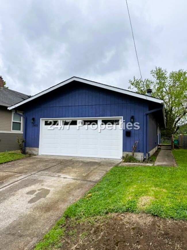 Building Photo - Fully Remodeled - 3BD I 2BA NE PDX HOME