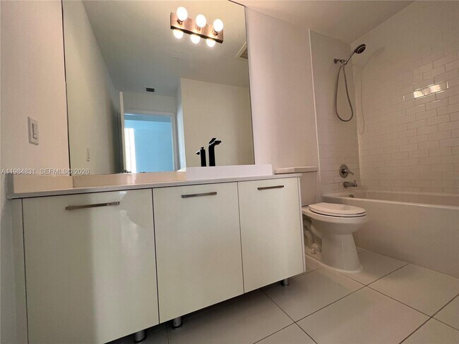 Building Photo - 151 SE 1st St