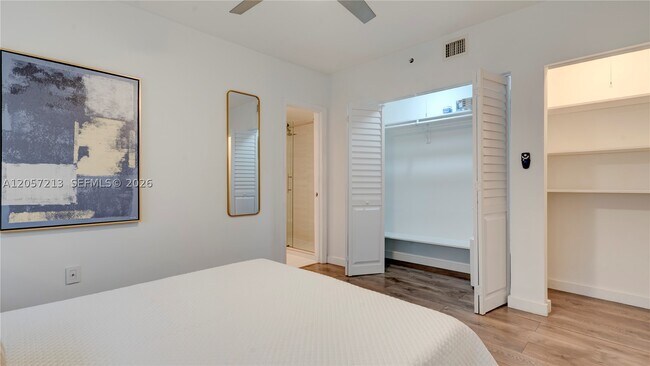 Building Photo - 1550 Drexel Ave