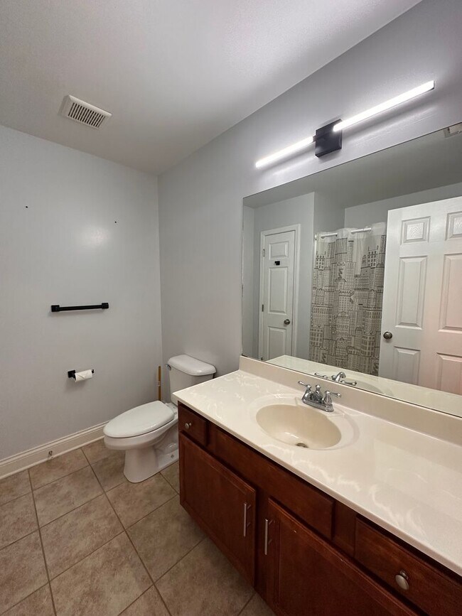 Building Photo - Elegant 4BR Home with Soaring Ceilings in The Reserve at Glenmary