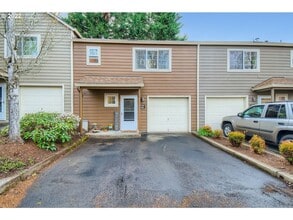 Building Photo - Spacious 2-story 2bedroom + 2.5 bath townh...