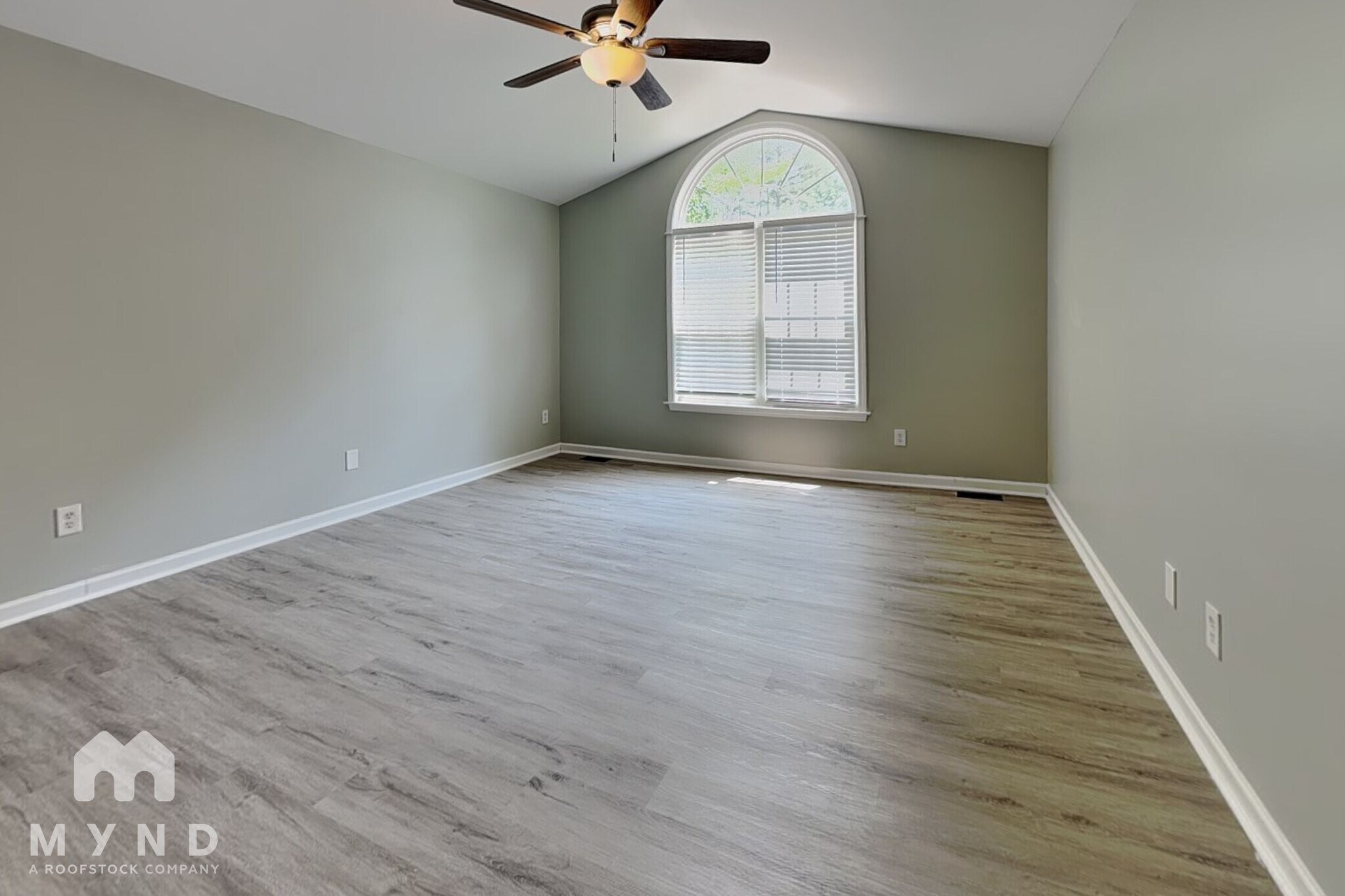 Building Photo - 50 Sapphire Ct