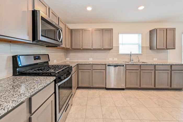 Building Photo - 12535 Camellia Glade Ln