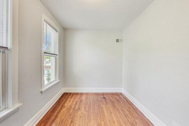 Building Photo - 4057 N Whipple St