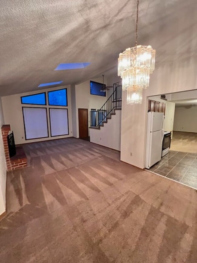 Building Photo - Oakbrook 2 Story 3 Bedroom home