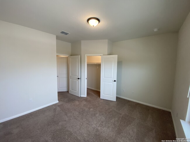 Building Photo - 10312 Lynwood Crk