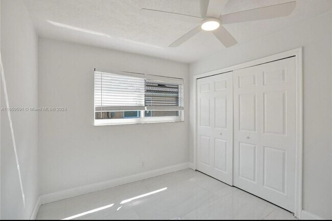 Building Photo - 11280 NW 40th St