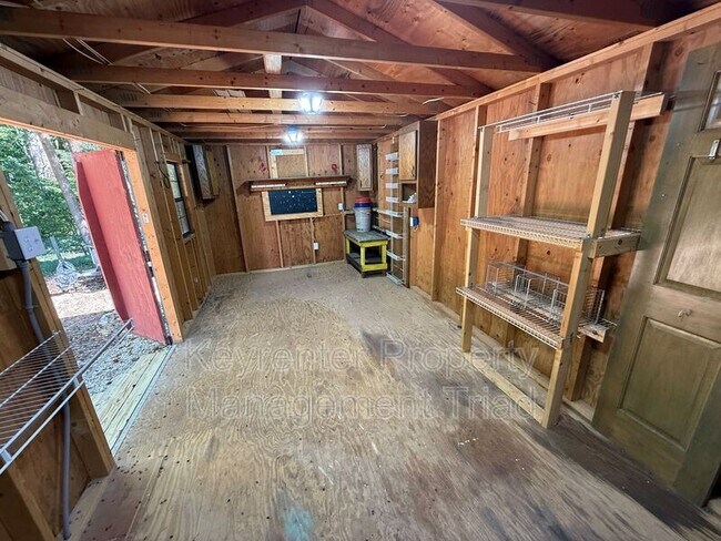 Building Photo - 7472 Middlestream Rd