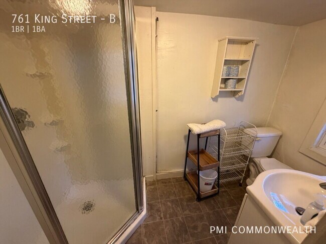 Building Photo - 761 King St