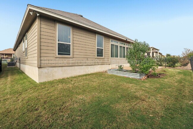 Building Photo - 9226 King Valley