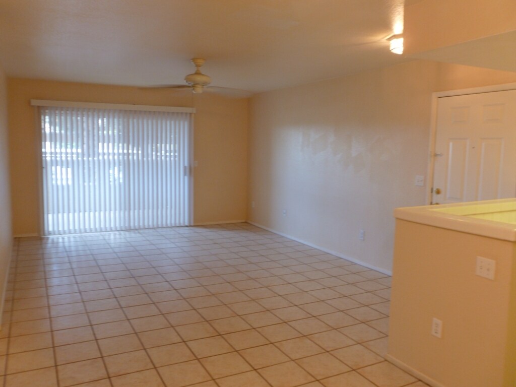 Building Photo - 1909 Desert Falls Ct
