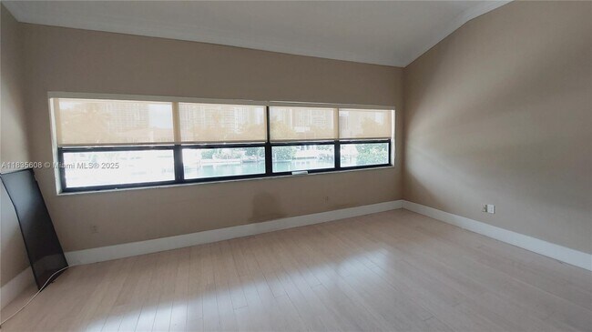 Building Photo - 255 Poinciana Island Dr