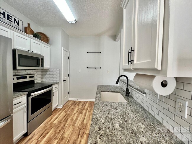 Building Photo - 1309 Anthem Ct