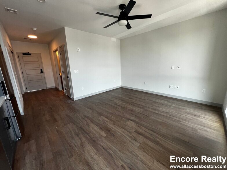 Building Photo - 80 Rugg Rd