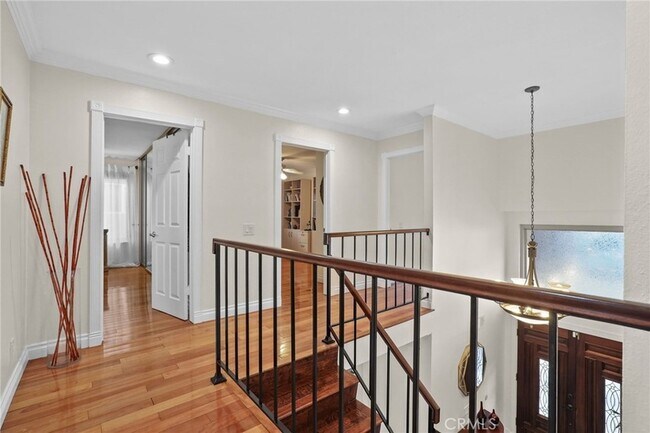 Building Photo - 25235 Cinnamon Rd