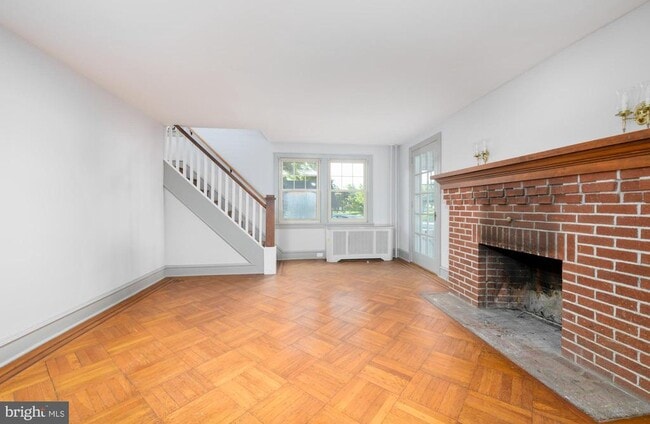 Primary Photo - 8 Melvin Rd