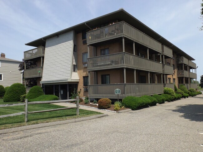Building Photo - 1165 Stratford Rd