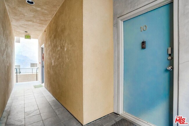 Building Photo - 11960 Iowa Ave