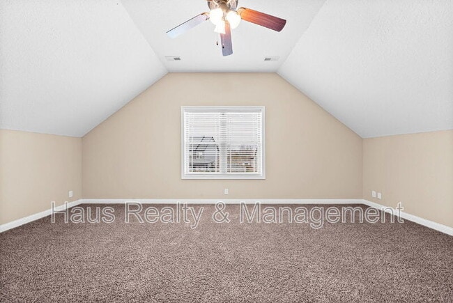 Building Photo - 1725 Autumnwood Blvd