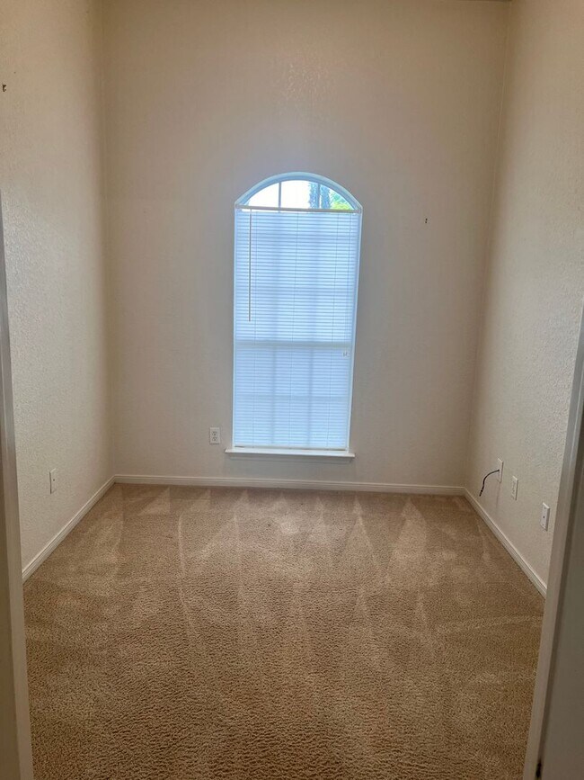 Building Photo - 2306 Basalt Dr. - Call LONGHORN PROPERTIES...