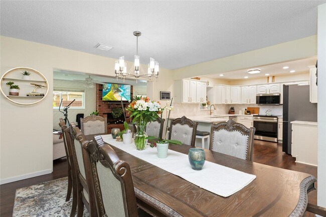 Building Photo - 3130 NW 69th St