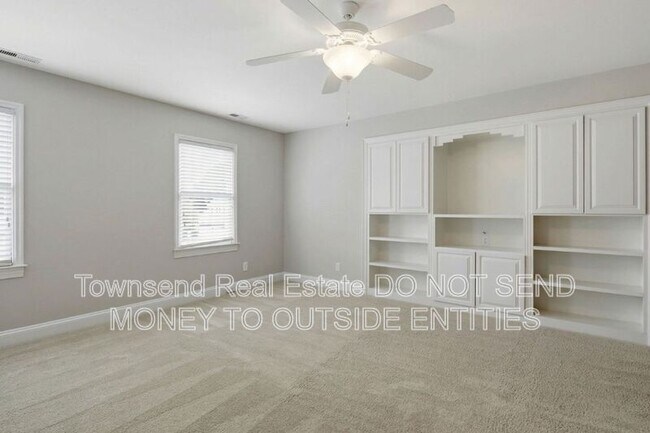 Building Photo - 200 Litchfield Pl
