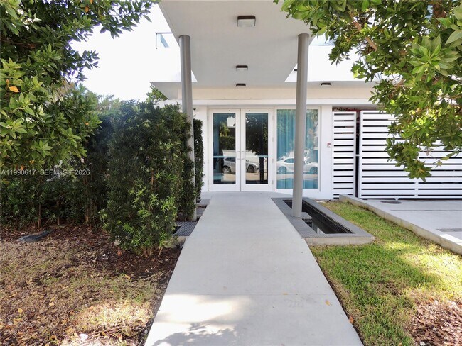 Building Photo - 1170 101st St