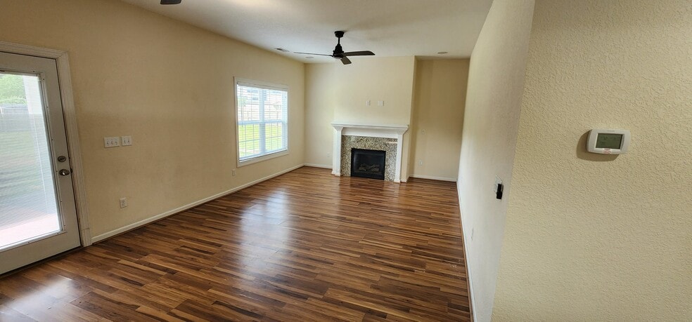 Building Photo - 125 Bay Leaf Dr