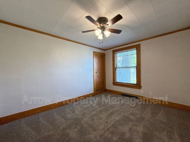 Building Photo - 415 N 32nd St